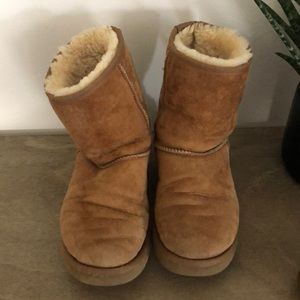 UGGS